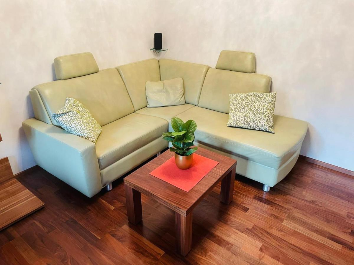 Super Deluxe Apartment - Near U6, U3 In City Center Bécs Kültér fotó